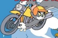 Tom y Jerry en la moto